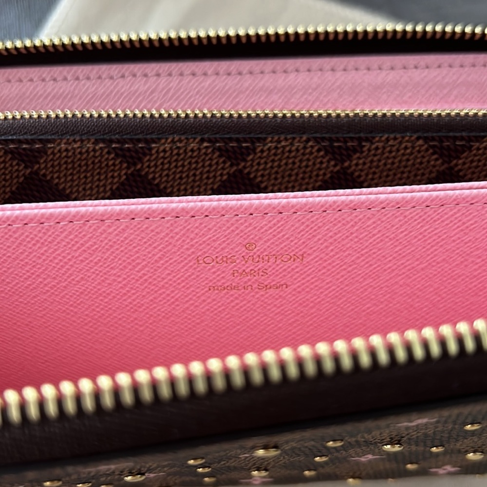 🌸🔅TRADED🔅🌸Louis Vuitton Damier Ebene Studs Zippy Wallet - Picture 9 of 11